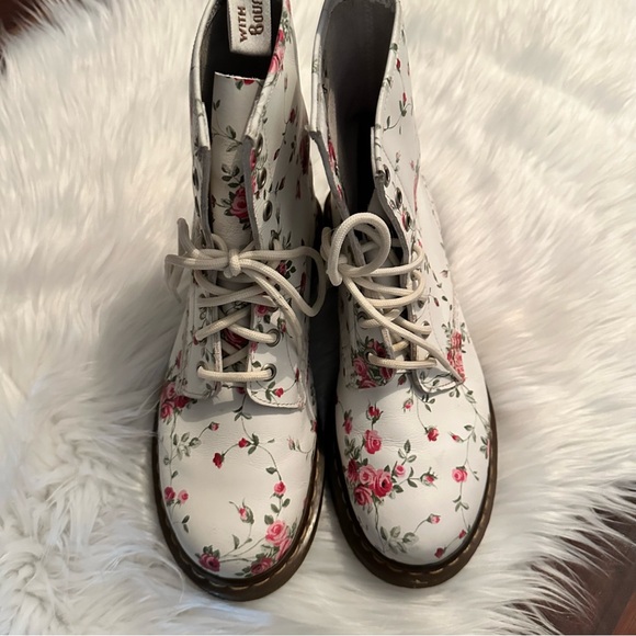 ✨Rare Limited Edition✨ Dr. Marten Pascal 1460 lace ups in Portland Rose - Picture 3 of 14